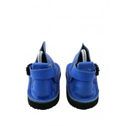Hand-made Vagabond shoes in blue.
