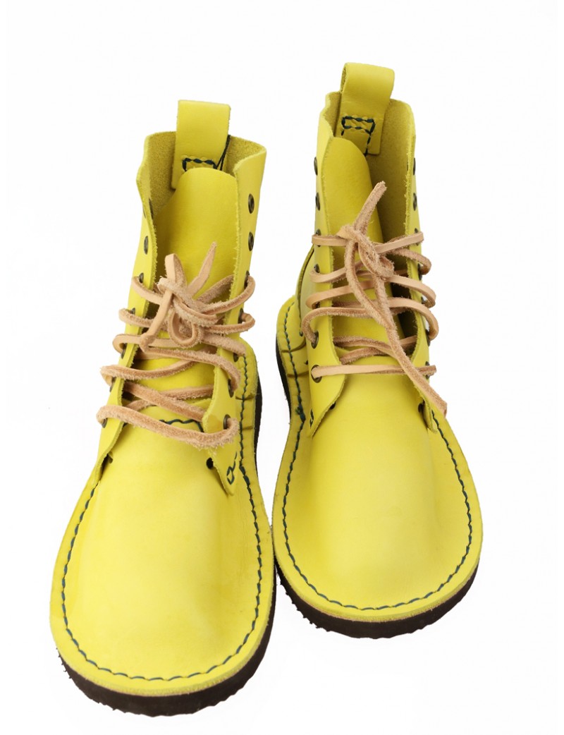 Ręcznie robione buty skórzane w kolorze żółtym