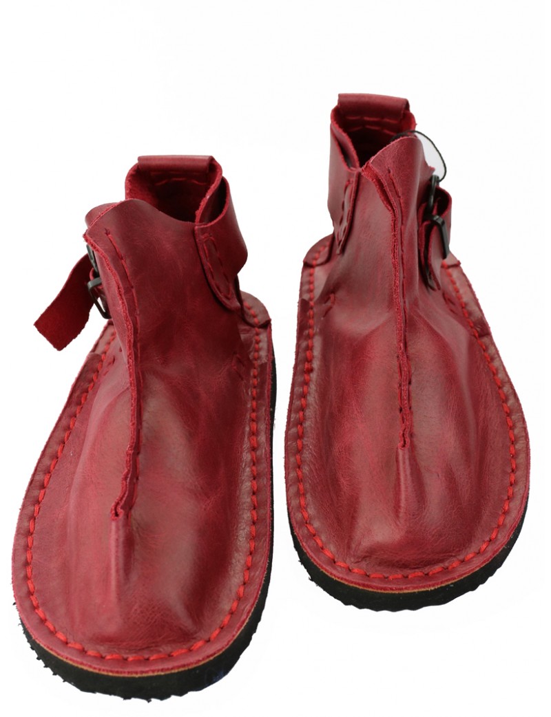 Ręcznie robione czerwone buty Vagabond.