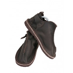 Ciemnobrązowe ręcznie robione buty ze skóry Vagabond, firmy Trek