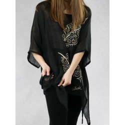 Ręcznie malowana czarna bluzka lniana z wydłużonymi bokami