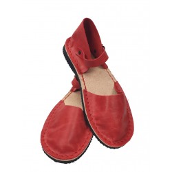 Czerwone płaskie sandały damskie, szyte ręcznie z naturalnej skóry