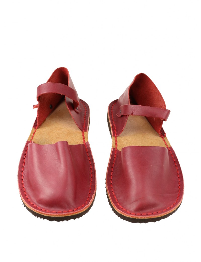 Women's red flat sandals made of natural leather