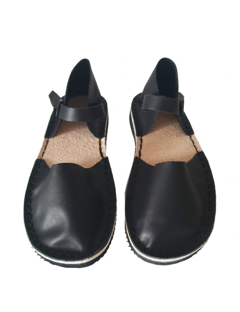 Czarne płaskie sandały damskie, szyte ręcznie  z naturalnej skóry