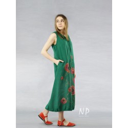 Green linen dress with a hood and decorated with hand-painted poppies