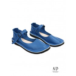 Blue flat leather sandals, hand-sewn in the Polish studio Trek