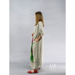 Long, natural oversize dress, made of linen, decorated with hand-painted poppies