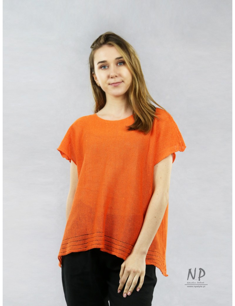 Luźna sweterkowa bluzka z lnu z krótkim rękawem w kolorze pomarańczowym,  ozdobiona mereżką