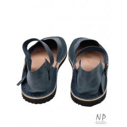 Women's navy blue flat sandals made in the Trek studio