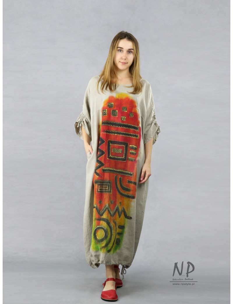 Ręcznie malowana sukienka oversize uszyta z naturalnego lnu