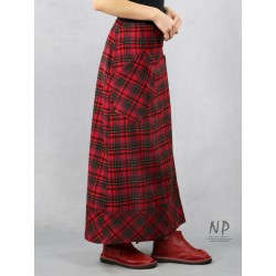 Long woolen wrap skirt with a red plaid, buttoned coconut shell