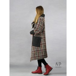 Women's oversize plaid wool coat with a large collar, asymmetrically fastened with coconut buttons