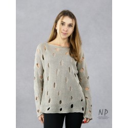 Lniany sweter z dziurami damski w kolorze naturalnego lnu.