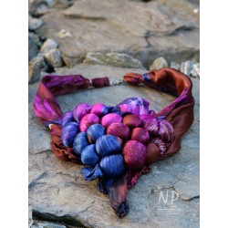 Colorful short necklace made of silk fabric