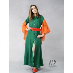 Long green dress with buttons, made of natural linen.