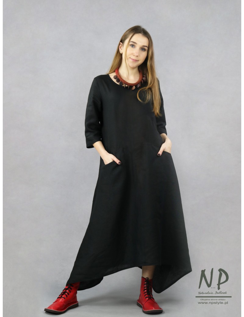 Czarna sukienka lniana maxi z rękawem ¾, typu oversize z wydłużonymi bokami