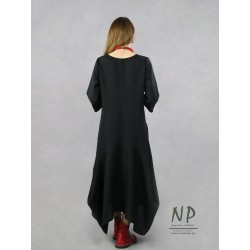 Black linen maxi dress with ¾ sleeves, oversize type with elongated sides