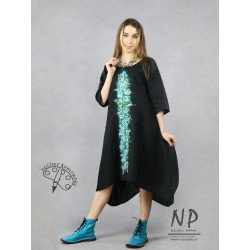 Black short linen dress with ¾ sleeves, oversize type with elongated sides