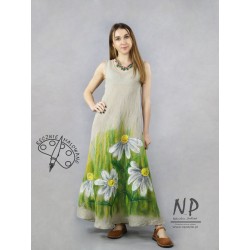 Ręcznie malowana maxi lniana sukienka na ramiączkach, uszyta ze skosu ozdobiona malowanymi kwiatami