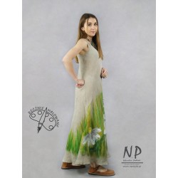 Hand-painted linen maxi dress with straps, made of bias and decorated with painted flowers