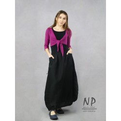 Long black linen skirt with a bauble and pockets