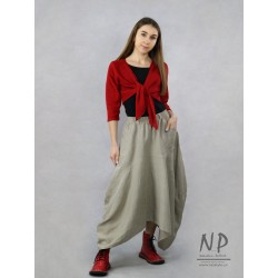 Asymmetrical maxi skirt with pockets, made of natural linen
