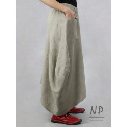 Asymmetrical maxi skirt with pockets, made of natural linen