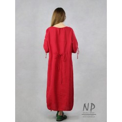 Hand-painted red oversize dress, made of natural linen