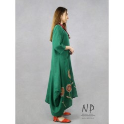 Ręcznie malowana długa lniana sukienka typu oversize o asymetrycznym kroju