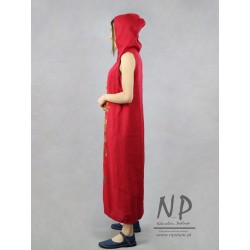 Luźna lniana czerwona sukienka z kapturem typu oversize