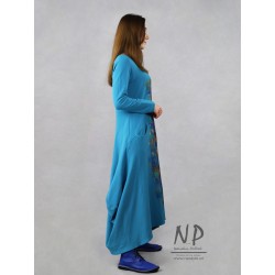 Niebieska ręcznie malowana asymetryczna sukienka z dzianiny bawełnianej