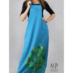 Długa ręcznie malowana niebieska sukienka ogrodniczka z dzianiny