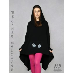 Hand-painted black oversize long sweatshirt with a hood, made of cotton knitwear
