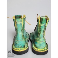 Ręcznie szyte i malowane skórzane wysokie buty firmy Trek