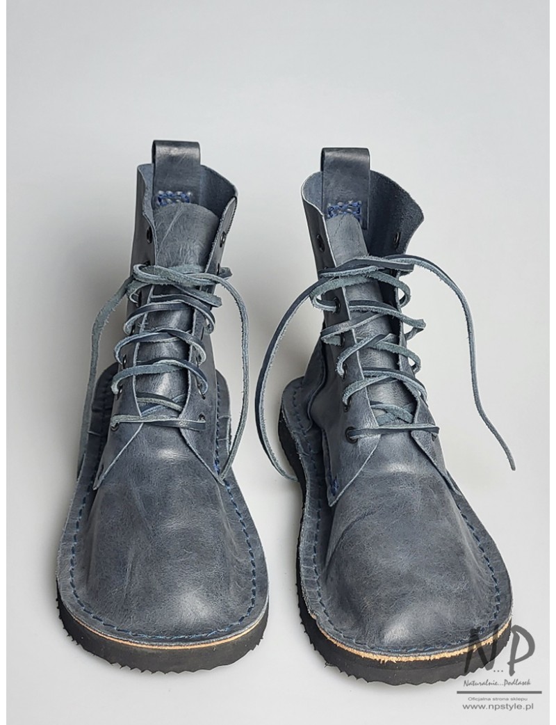 Ręcznie szyte szare skórzane wysokie buty firmy Trek