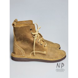 Hand-stitched honey beige leather high boots from Trek
