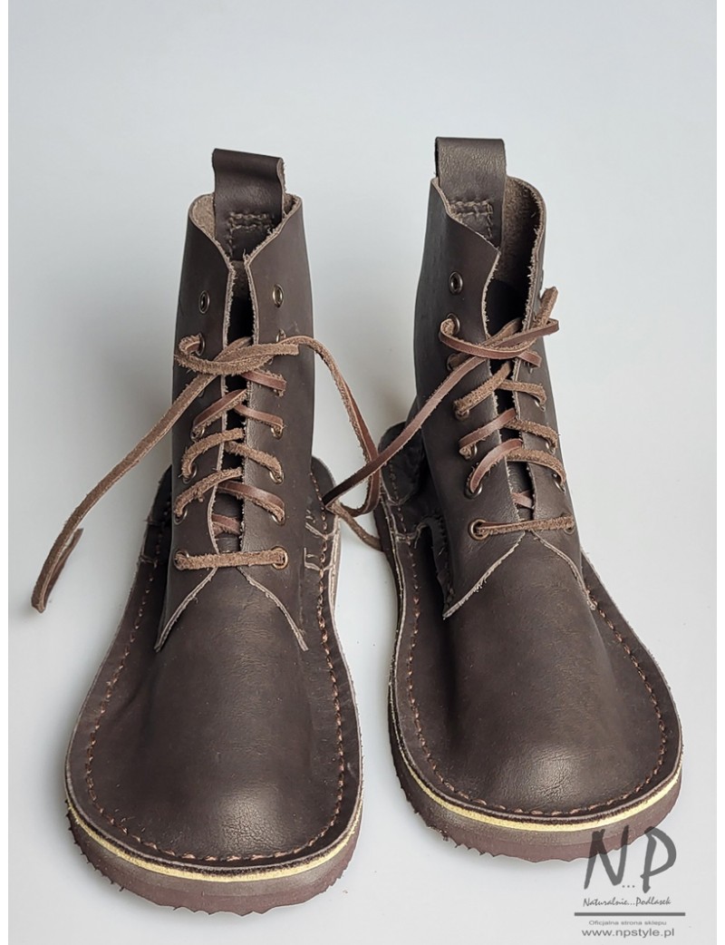 Ręcznie szyte brązowe skórzane wysokie buty firmy Trek