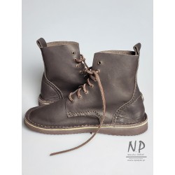 Handmade brown leather high boots from Trek