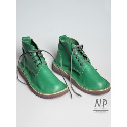 Ręcznie szyte zielone skórzane buty Basic 5 firmy Trek