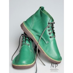 Hand-stitched green Basic 5 leather shoes from Trek