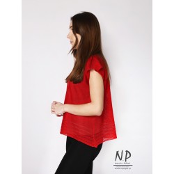 Luźna sweterkowa bluzka z lnu z krótkim rękawem w kolorze czerwonym,  ozdobiona mereżką