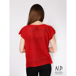 Luźna sweterkowa bluzka z lnu z krótkim rękawem w kolorze czerwonym,  ozdobiona mereżką