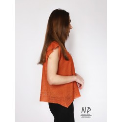 Loose sweater blouse made of linen with short sleeves, decorated with a hemstitch