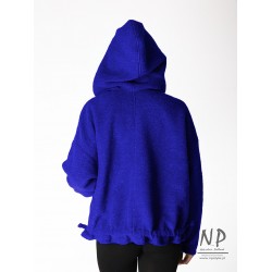 Short blue jacket with an oversize hood, made of natural steamed wool