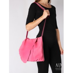 Medium-sized pink leather handmade bag