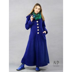 Damski długi wełniany płaszcz z kapturem, uszyty z ciepłej wełny parzonej w kolorze szafirowym